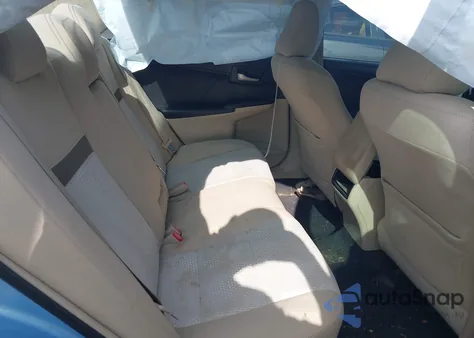 2012 Toyota Camry Le z USA, uszkodzony, nr VIN 4T1BF1FK1CU562004